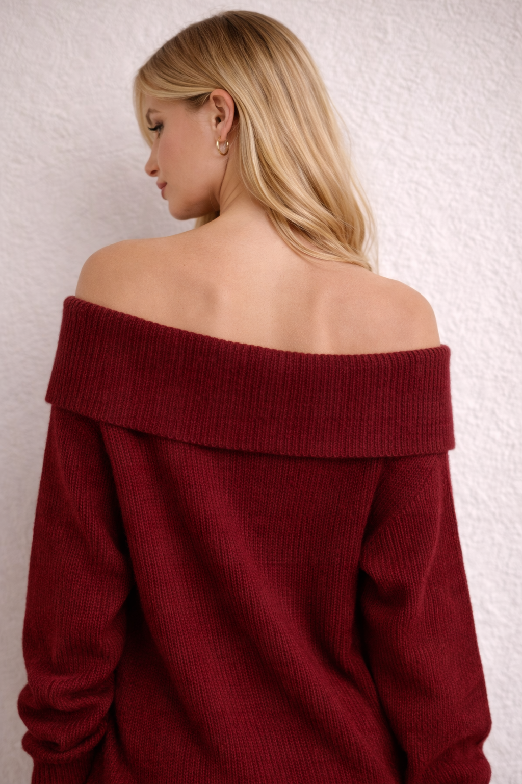 Yumuşak Dokulu Düşük Omuz Örme Kazak